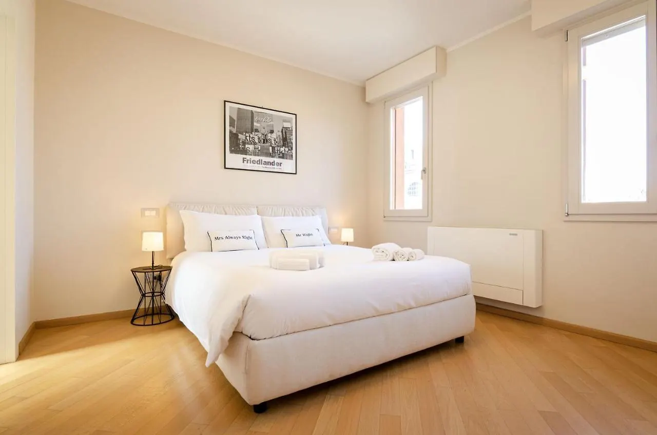 בולוניה Rizzoli Terrace Apartment