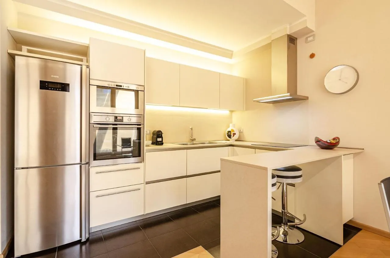 בולוניה Rizzoli Terrace Apartment איטליה